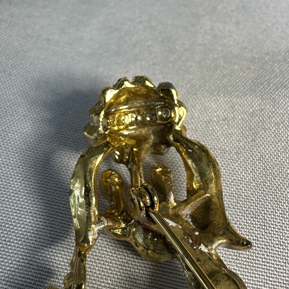 Smiling poodle pin - Picture 5 of 7